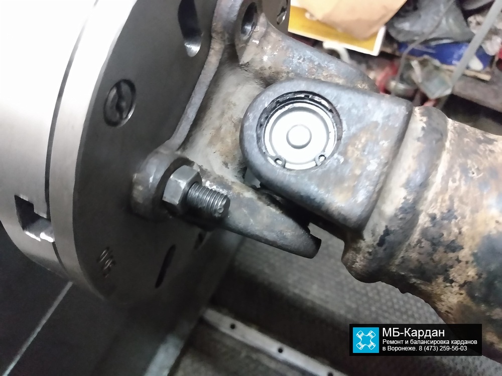 Nissan Murano замена крестовин на кардане